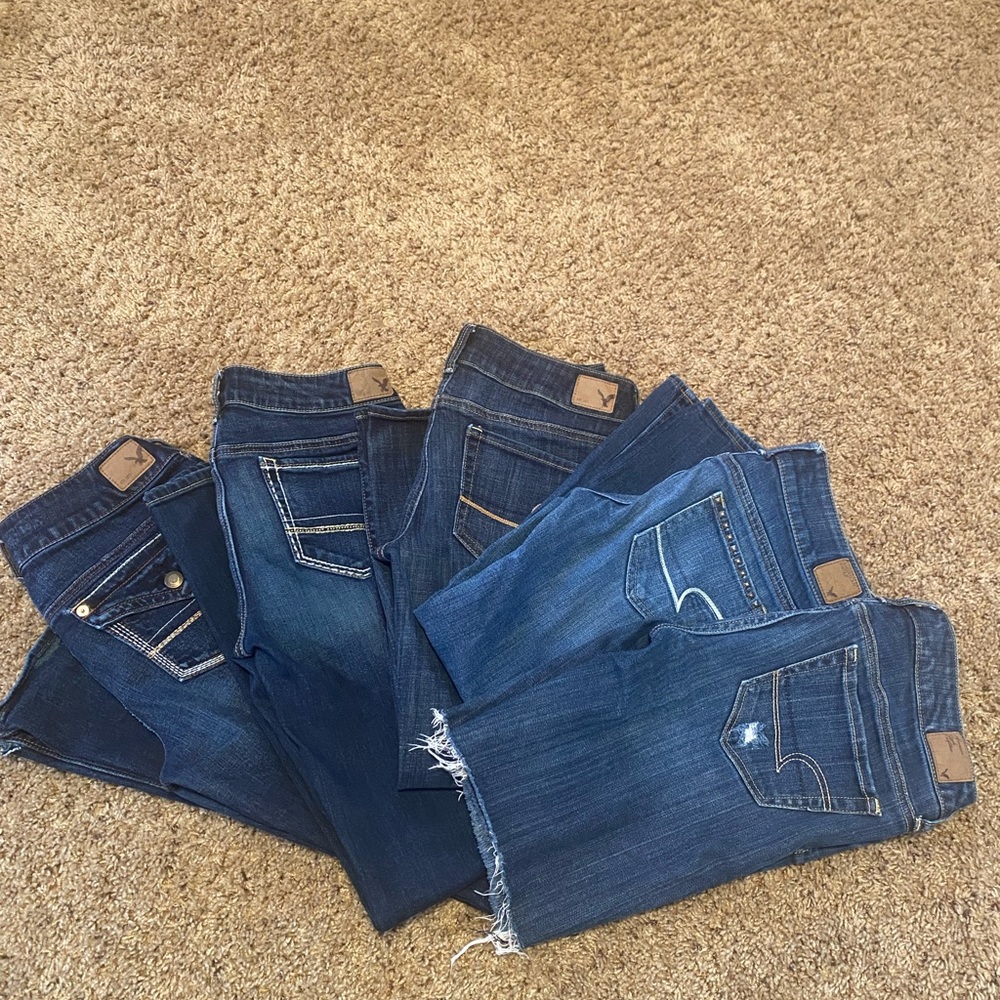 Womens Size 4 American Eagle 2 jeans, 1 skinny, 2 capris and 1 shorts